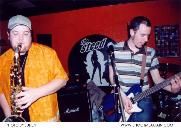 Atomic Leaf à Liège (The Steed), le 15-02-2003, par Julien